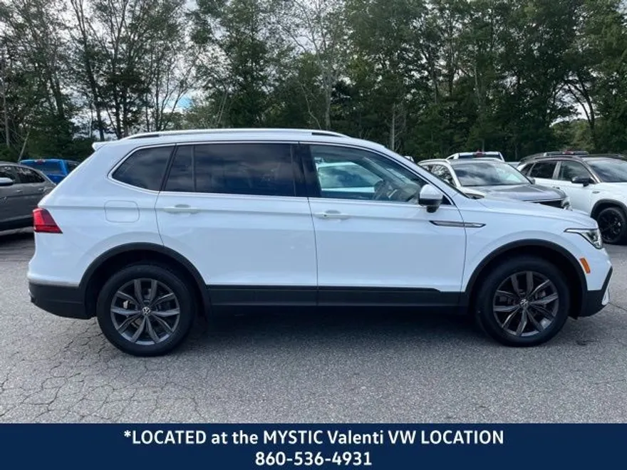 2022 Volkswagen Tiguan SE photo 1
