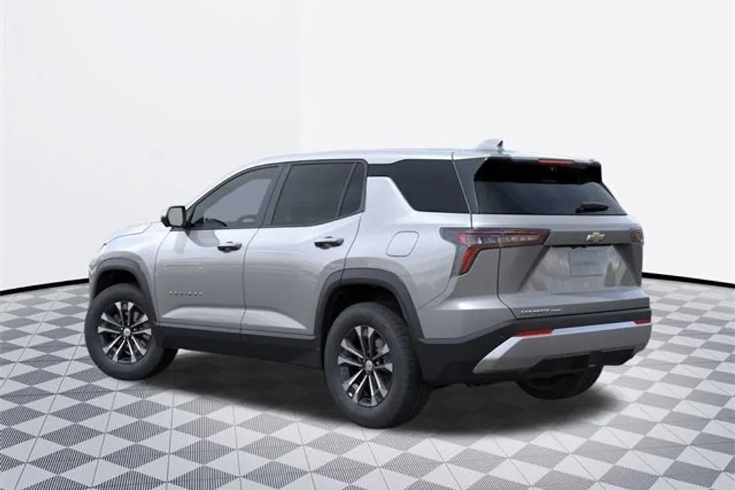 2026 Chevrolet Equinox LT photo 1