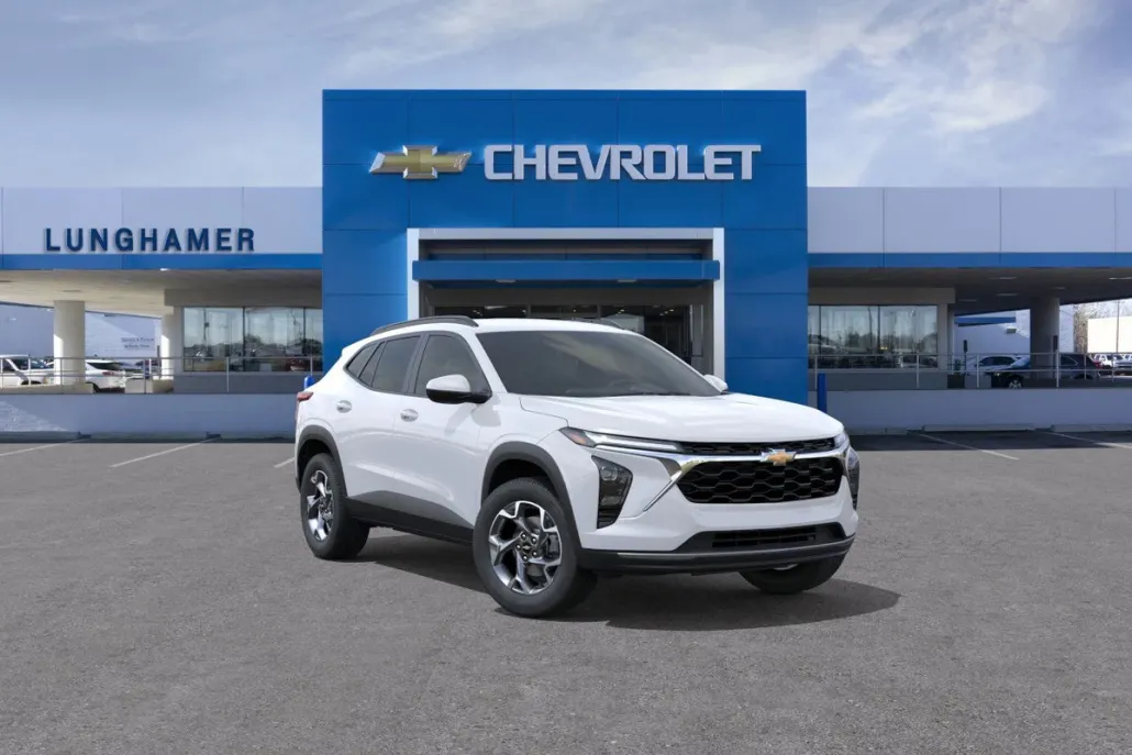 2025 Chevrolet Trax LT photo 1