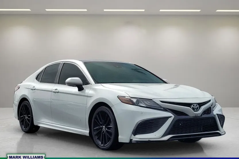 2021 Toyota Camry XSE photo 1