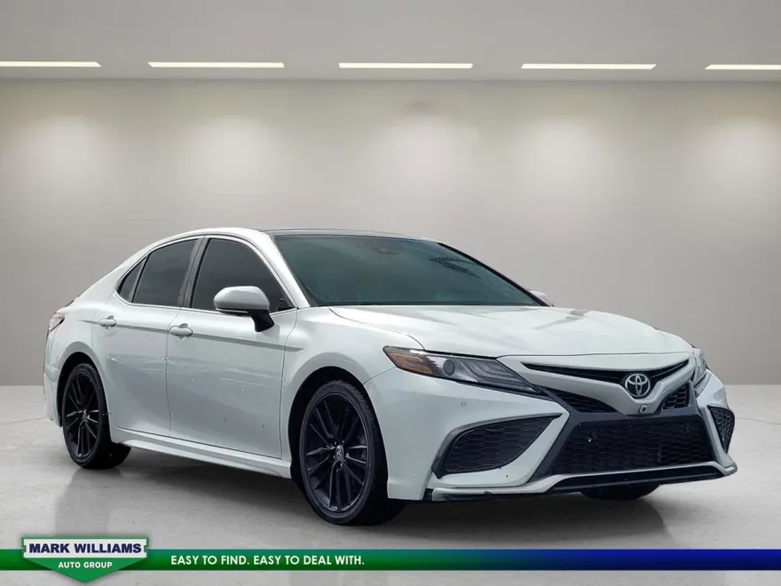 2021 Toyota Camry XSE photo 1