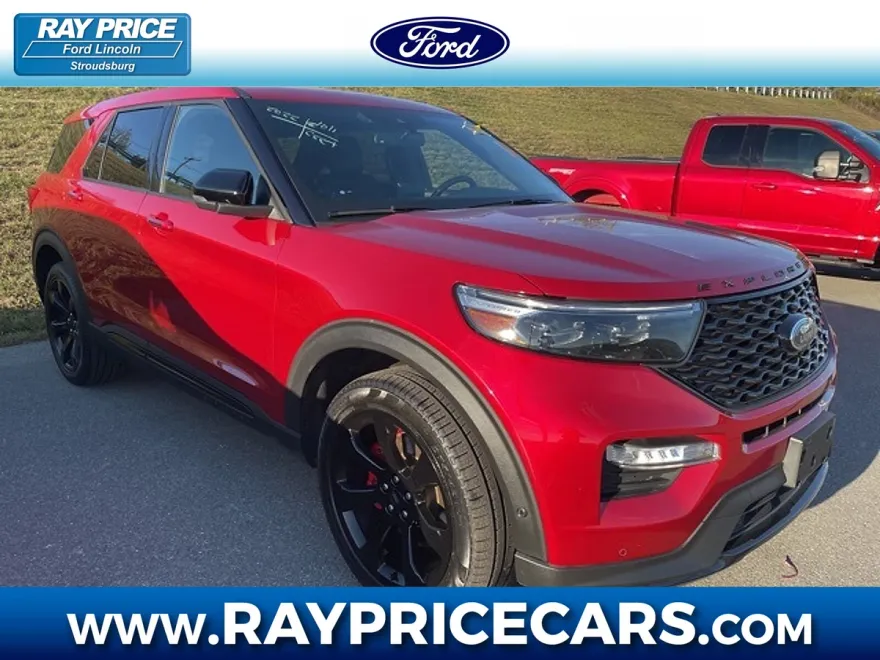 2022 Ford Explorer ST photo 1