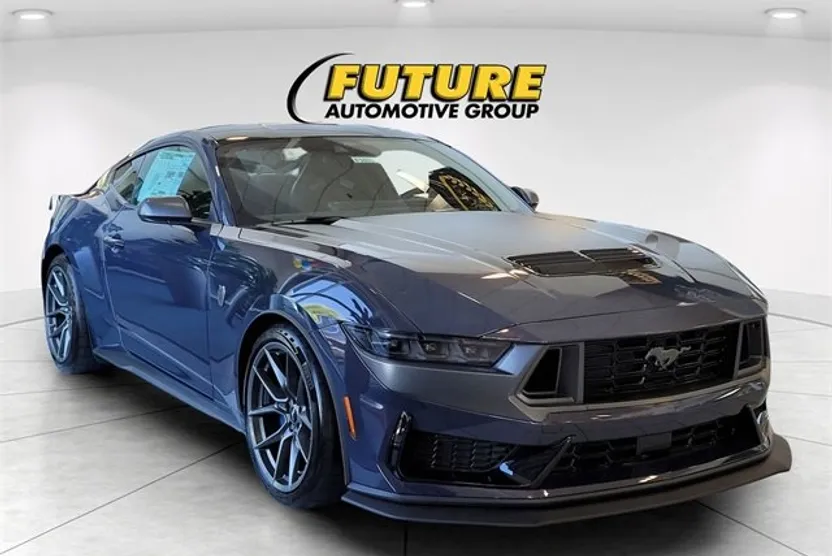2025 Ford Mustang Dark Horse photo 1