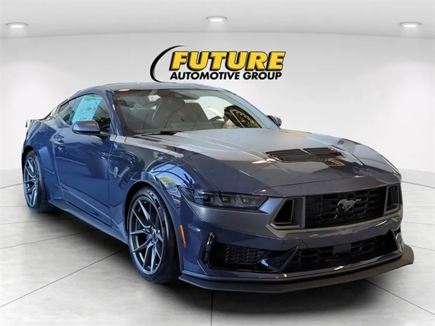 2025 Ford Mustang Dark Horse photo 1