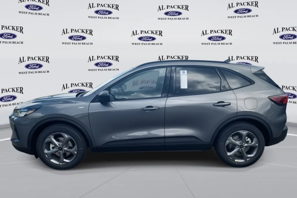 2026 Ford Escape ST-Line photo 1