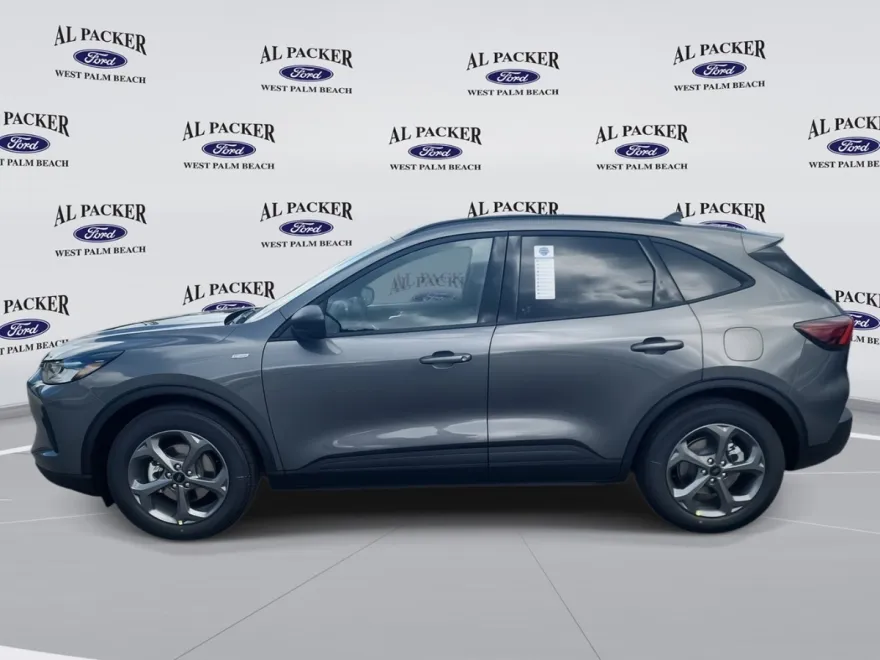 2026 Ford Escape ST-Line photo 1