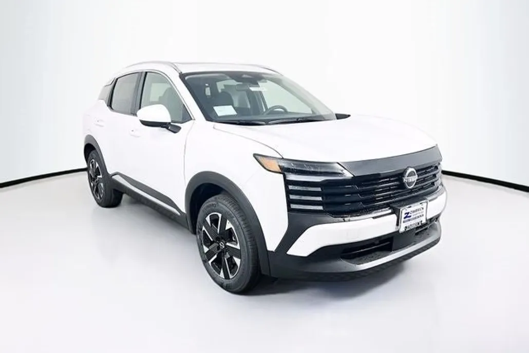 2025 Nissan Kicks SV photo 1
