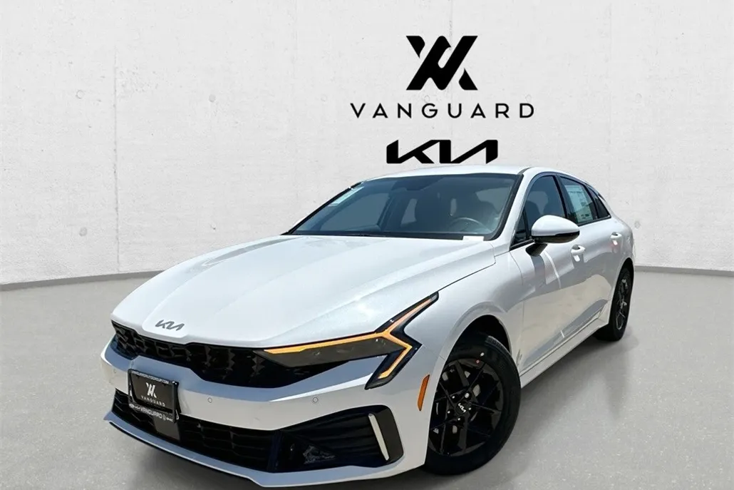 2026 Kia K5 LXS photo 1