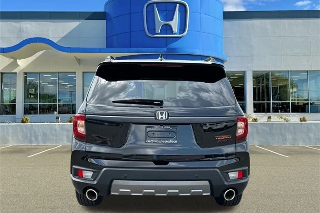 2023 Honda Passport TrailSport photo 1