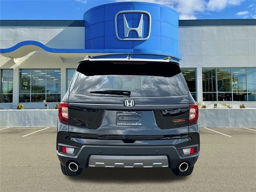2023 Honda Passport TrailSport photo 1