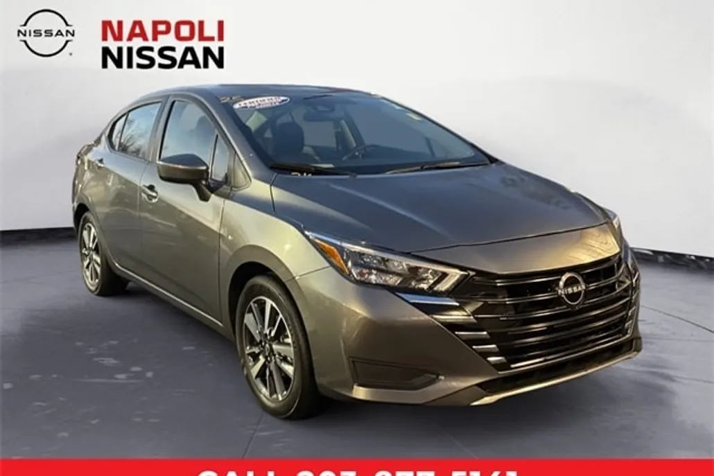 2025 Nissan Versa 1.6 SV photo 1