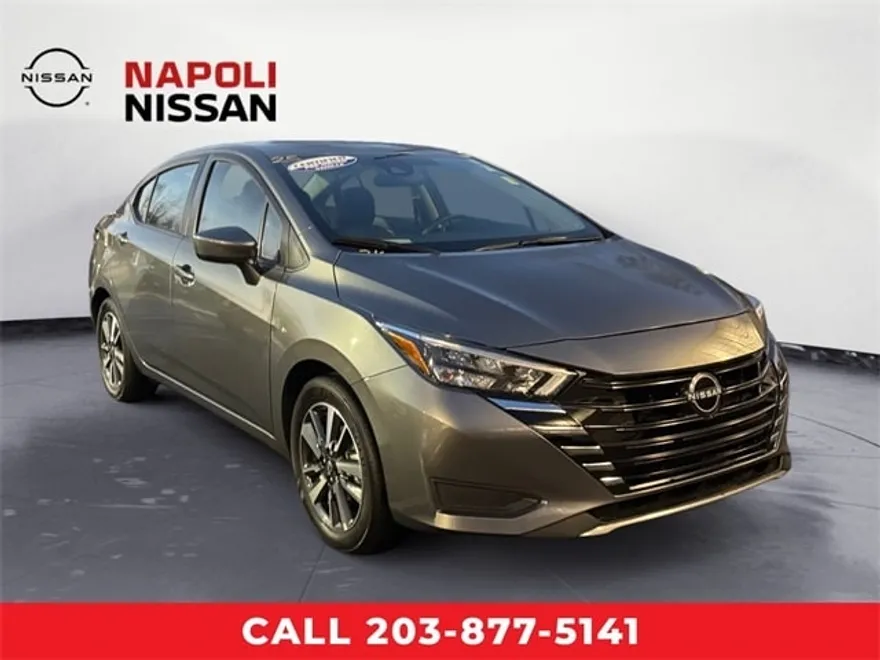 2025 Nissan Versa 1.6 SV photo 1