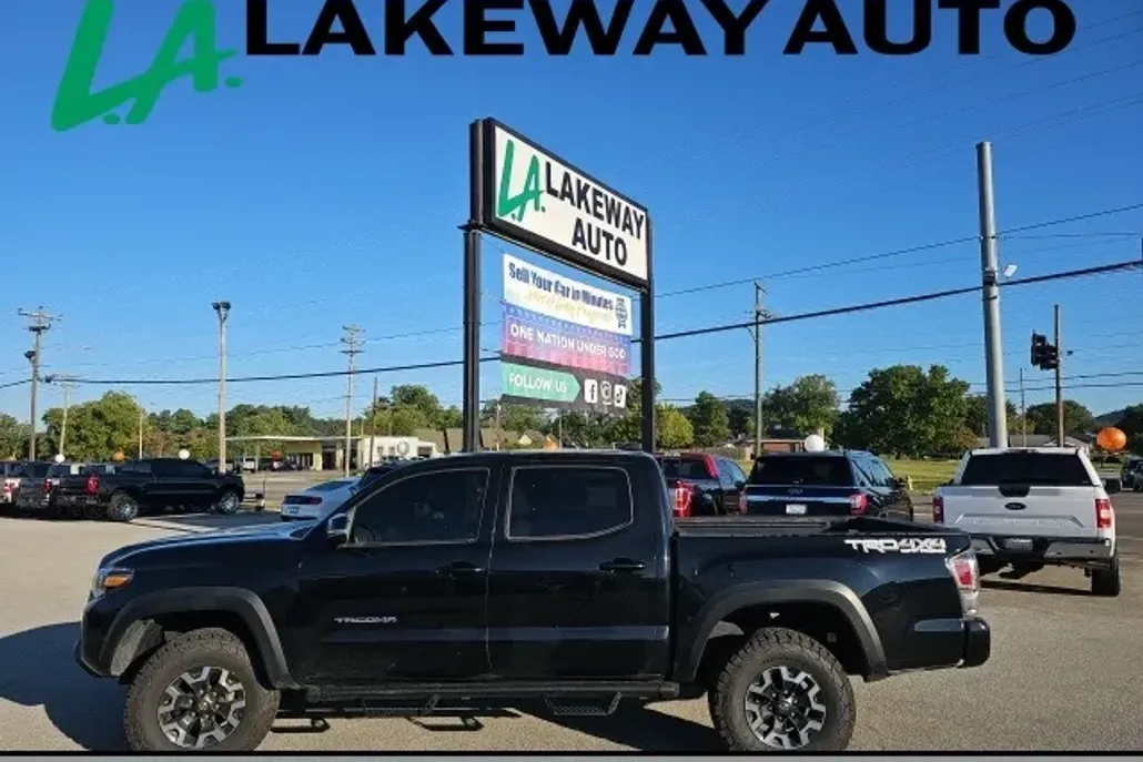 2022 Toyota Tacoma TRD Off-Road photo 1