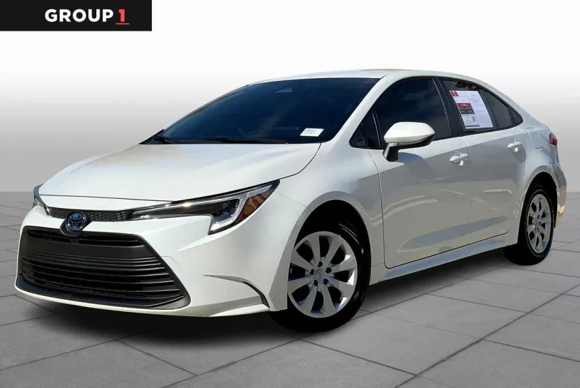 2024 Toyota Corolla Hybrid LE photo 1