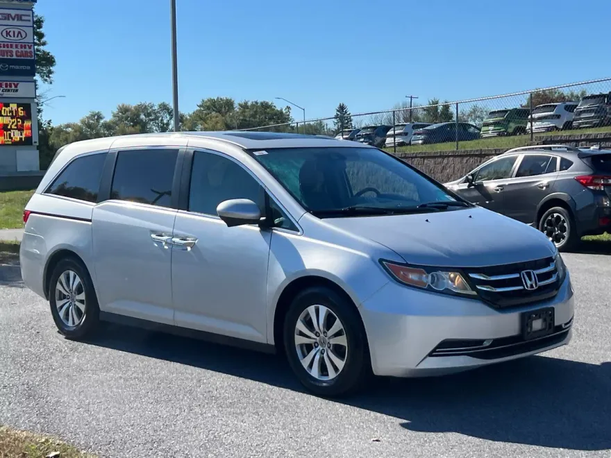 2015 Honda Odyssey EX-L photo 1
