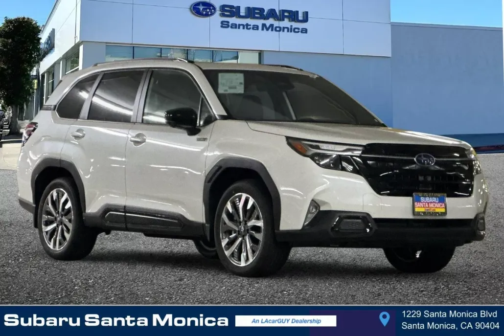 2025 Subaru Forester Touring photo 1