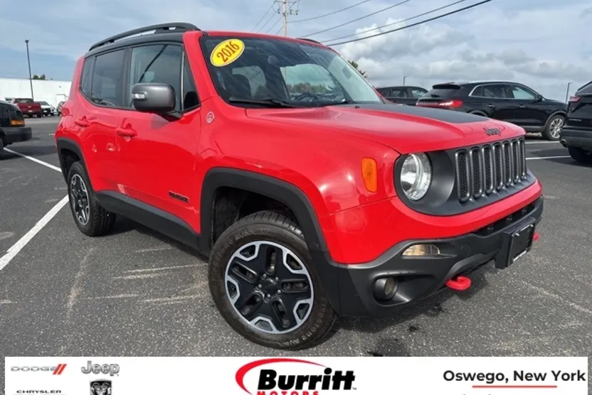 2016 Jeep Renegade Trailhawk photo 1