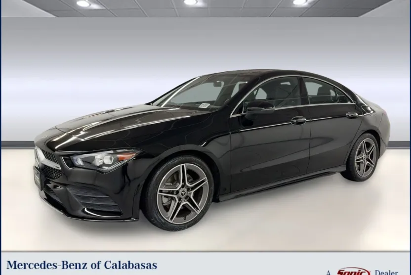2023 Mercedes Benz CLA 250 4MATIC photo 1