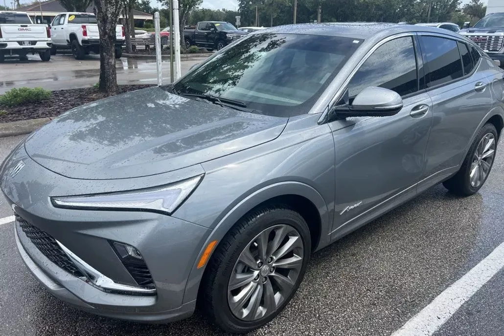 2025 Buick Envista Avenir photo 1