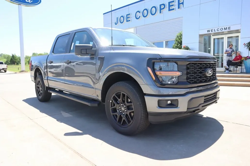 2025 Ford F-150 STX photo 1