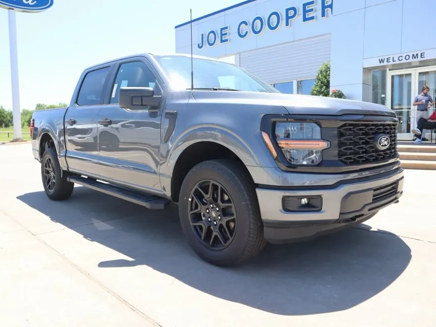 2025 Ford F-150 STX photo 1
