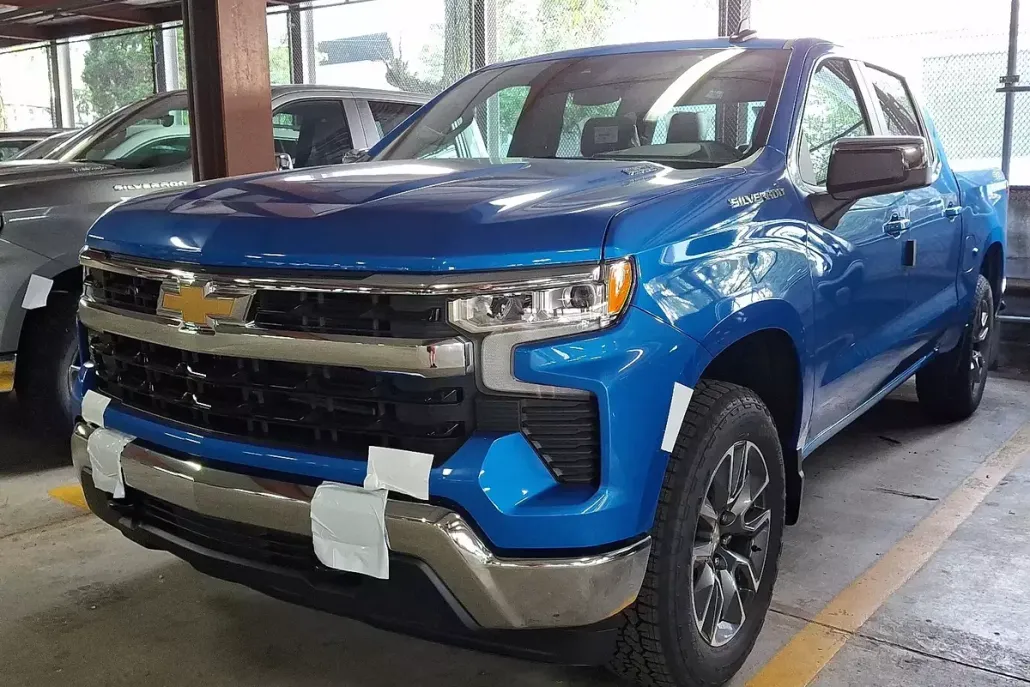 2026 Chevrolet Silverado 1500 LT photo 1