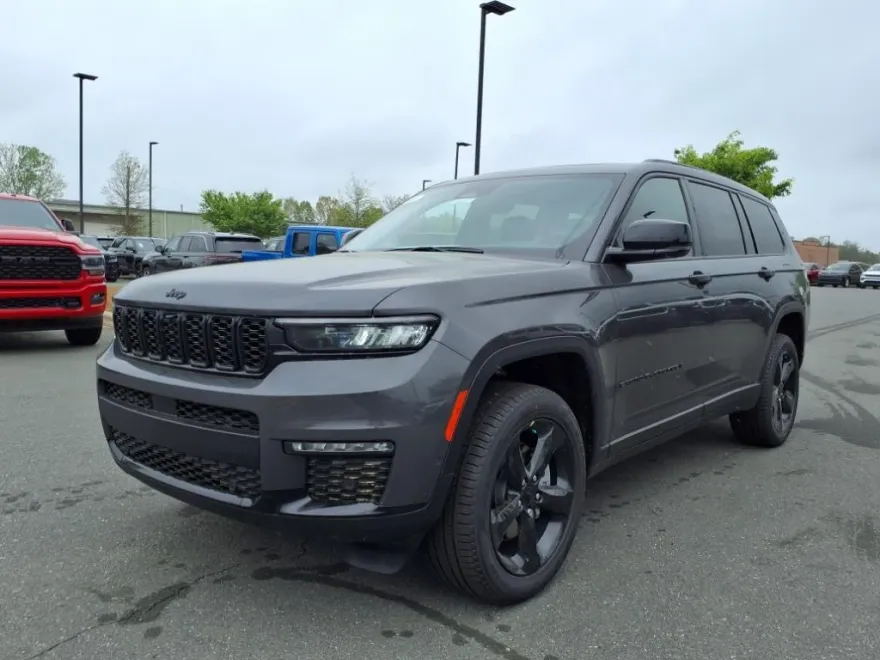 2025 Jeep Grand Cherokee Limited photo 1