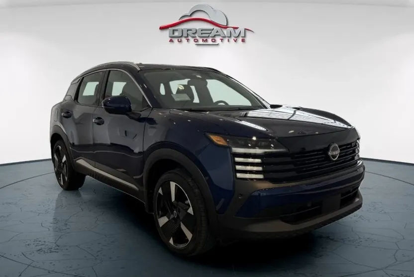 2025 Nissan Kicks SR photo 1