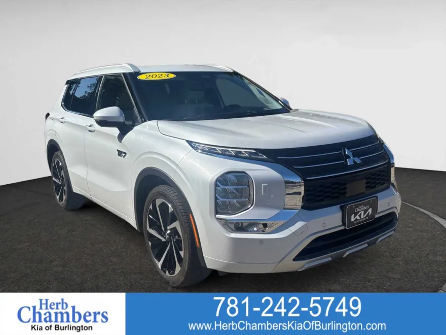 2023 Mitsubishi Outlander PHEV SEL photo 1