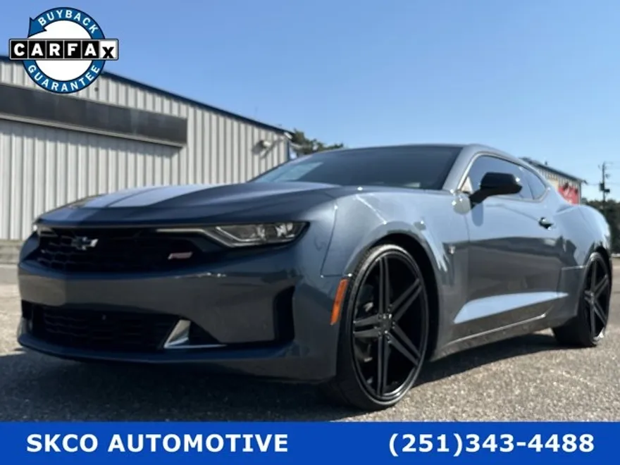 2019 Chevrolet Camaro 1LT photo 1