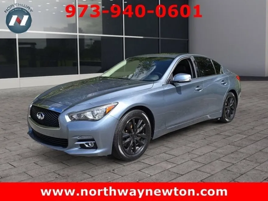 2017 Infiniti Q50 3.0t Premium photo 1