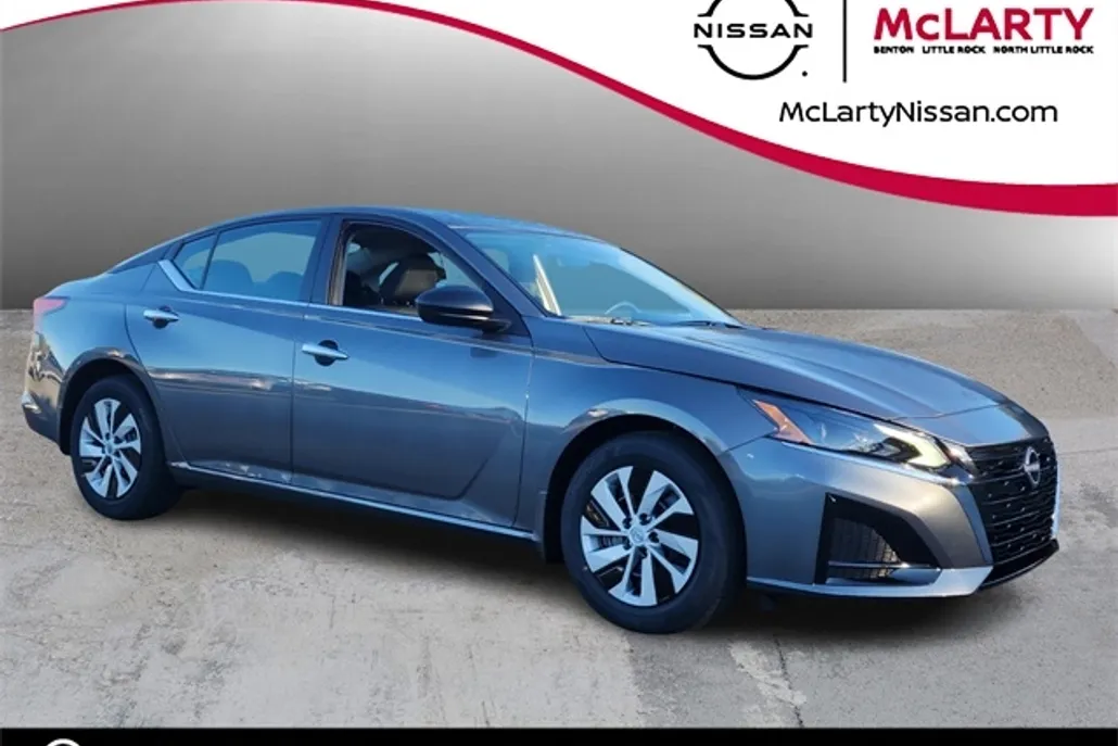 2025 Nissan Altima S photo 1