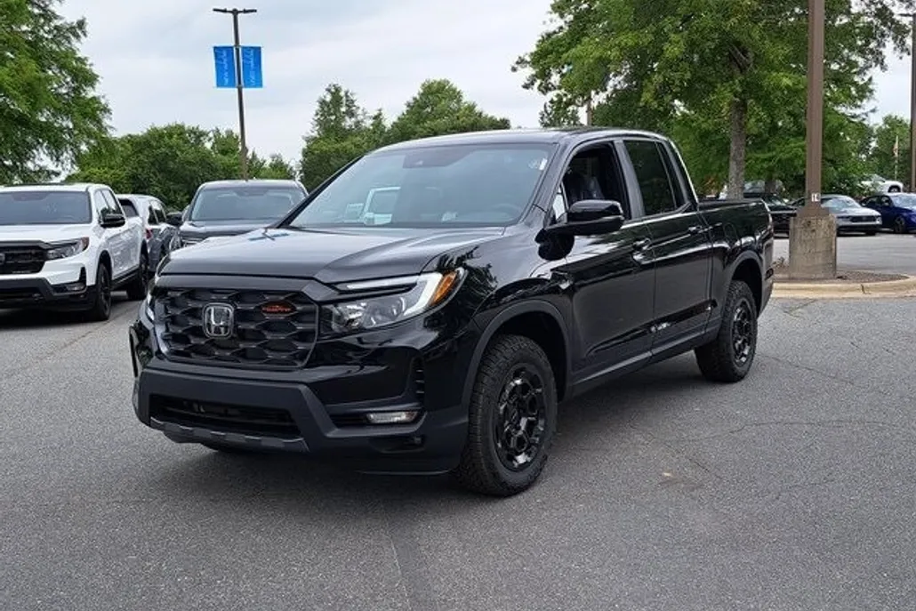 2025 Honda Ridgeline TrailSport photo 1