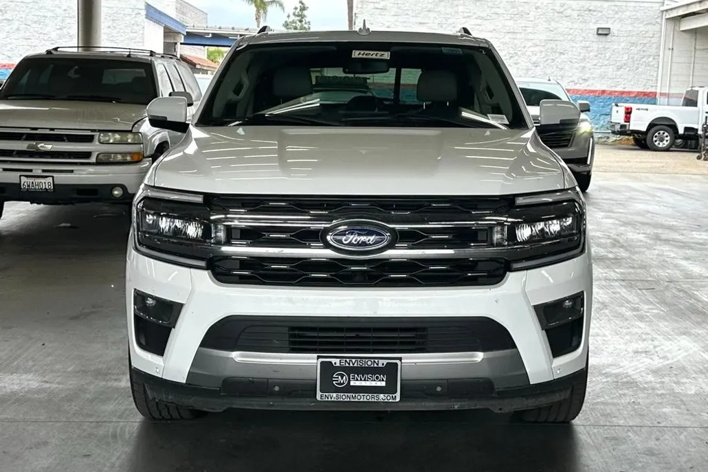 2024 Ford Expedition Limited photo 1