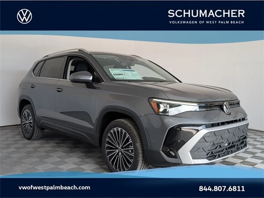 2025 Volkswagen Taos SE photo 1