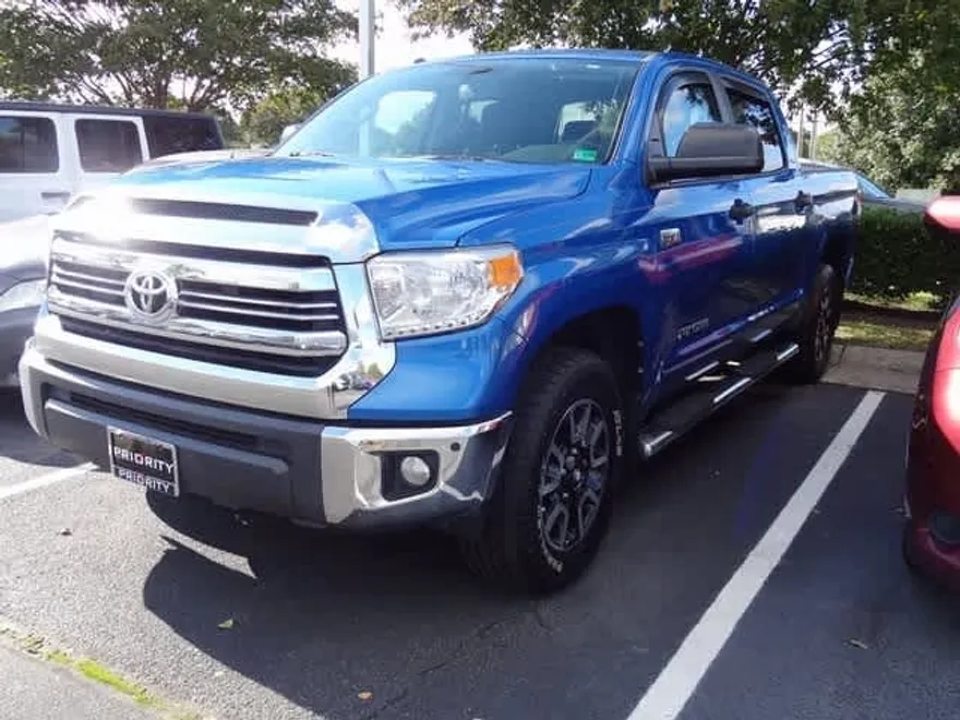 2016 Toyota Tundra SR5 photo 1