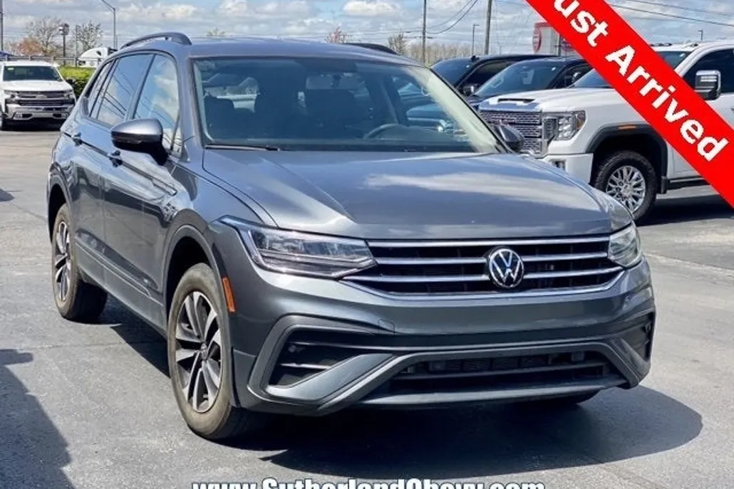 2022 Volkswagen Tiguan S photo 1