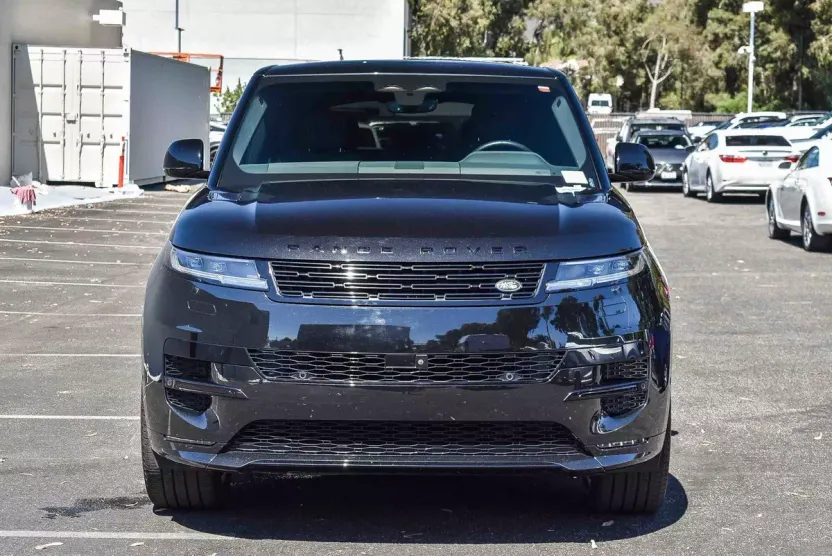 2024 Land Rover Range Rover Sport SE photo 1
