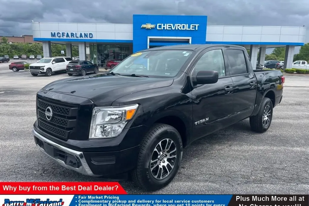 2023 Nissan Titan SV photo 1
