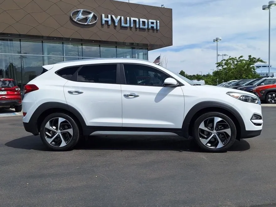 2017 Hyundai Tucson Limited photo 1