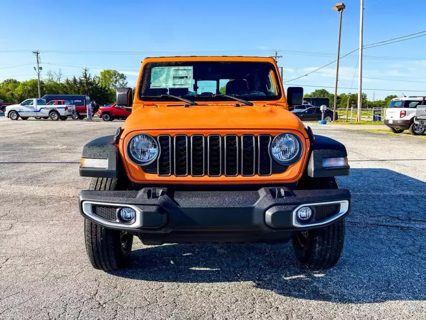 2025 Jeep Gladiator Sport photo 1