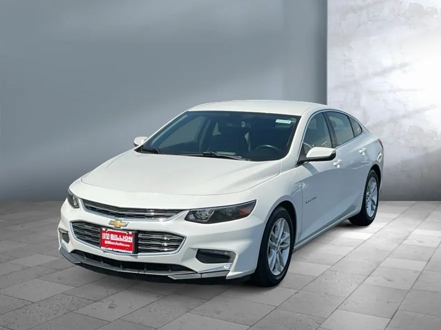 2017 Chevrolet Malibu 1LT photo 1