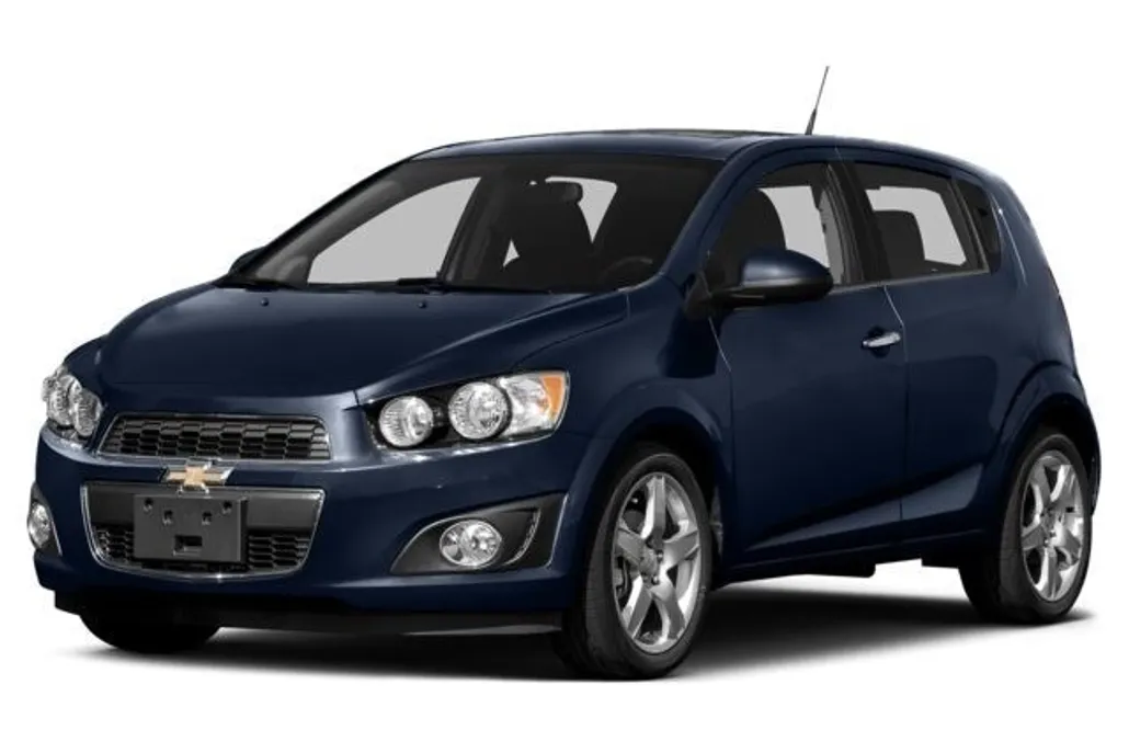 2016 Chevrolet Sonic LS photo 1