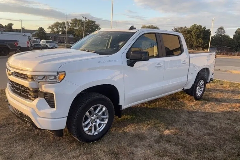 2025 Chevrolet Silverado 1500 RST photo 1