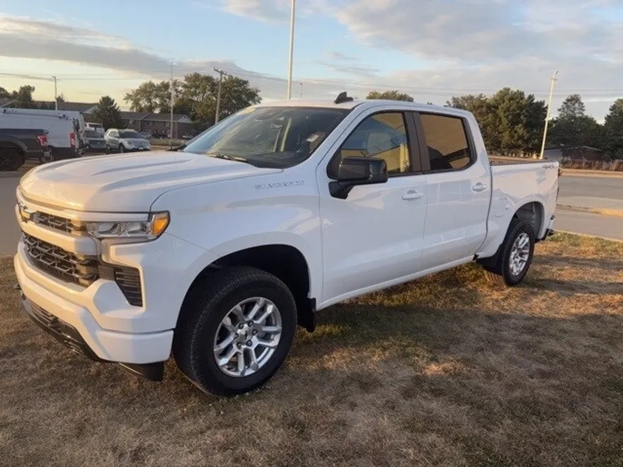 2025 Chevrolet Silverado 1500 RST photo 1