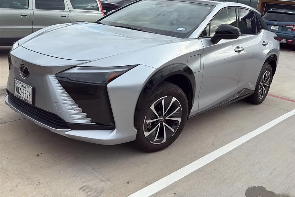2024 Lexus RZ 300e Premium photo 1