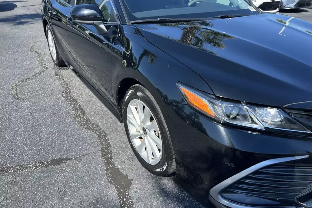 2022 Toyota Camry LE photo 1