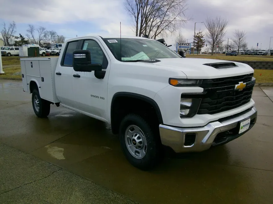 2025 Chevrolet Silverado 2500HD photo 1