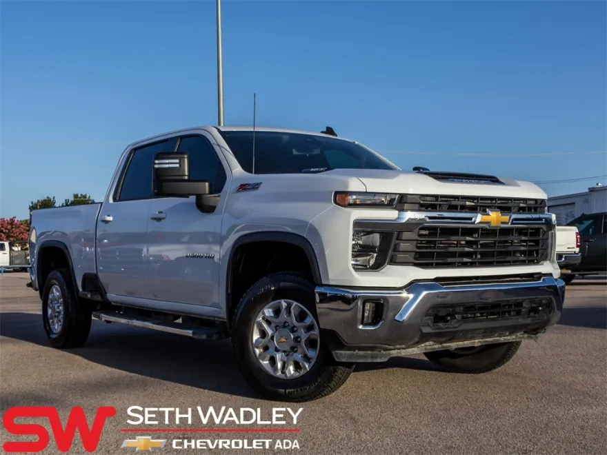 2024 Chevrolet Silverado 2500HD LT Z71 photo 1