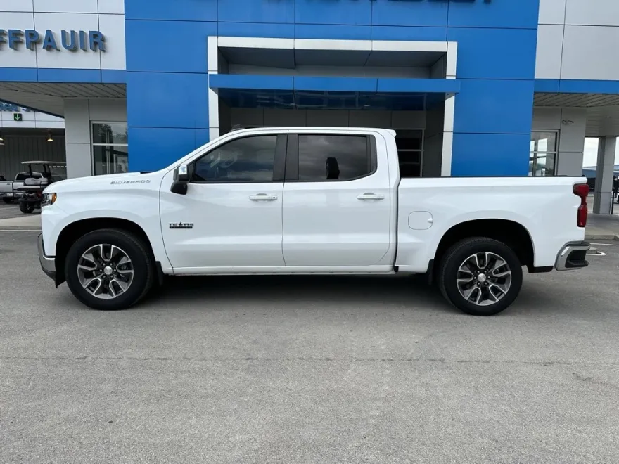 2021 Chevrolet Silverado 1500 LT photo 1